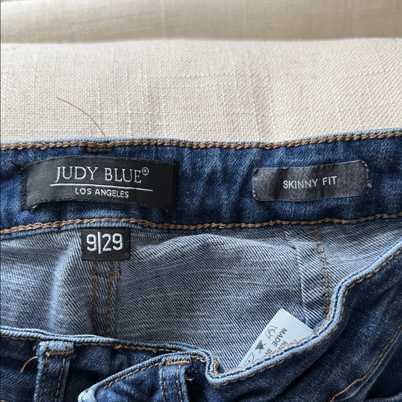 Judy Blue Dark Wash Skinny Jeans - Picture 2 of 3